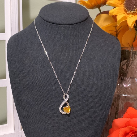 Large Citrine Adorned with Masonite in S925 Stamped Pendant and Chain - Picture 3 of 10